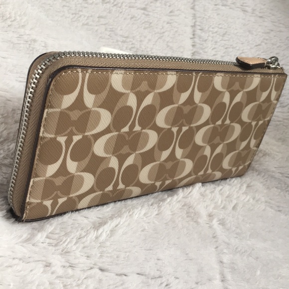 Coach Original Canvas Wallet - NWOT - Picture 4 of 4